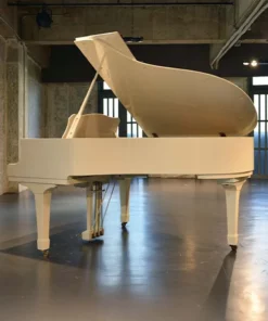 YAMAHA C3 Wh