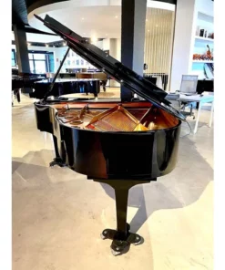 YAMAHA C3E