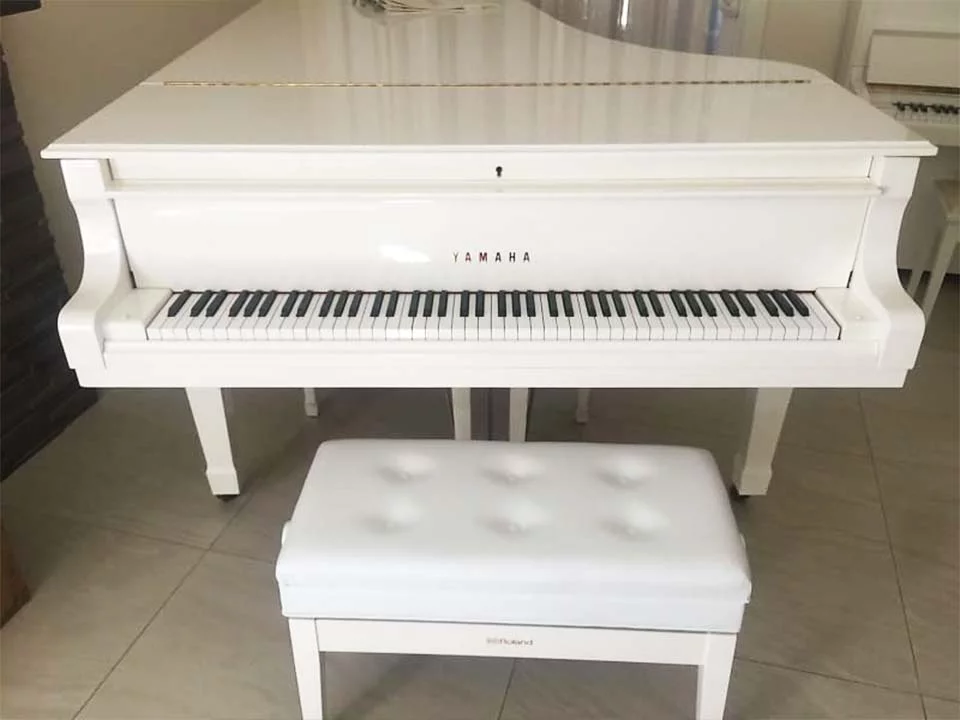 YAMAHA C7 WH
