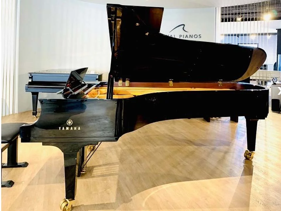YAMAHA CFX (2010) – Toàn cảnh thiết kế tại Nah Music