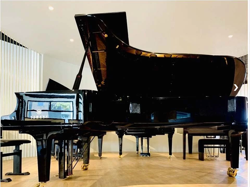 Đàn piano Yamaha YAMAHA CFX (2010) – Chi tiết bàn phím