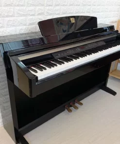 YAMAHA CLP-240 PE