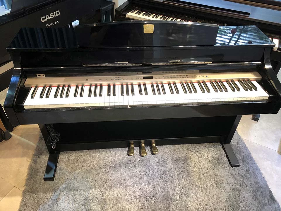 YAMAHA CLP-340 PE