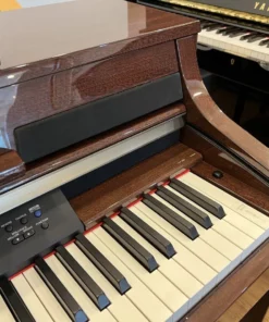 YAMAHA CLP-380 M