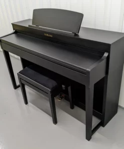 YAMAHA CLP-440 M