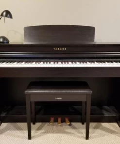 YAMAHA CLP-440 M