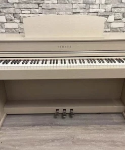 YAMAHA CLP-545 WA