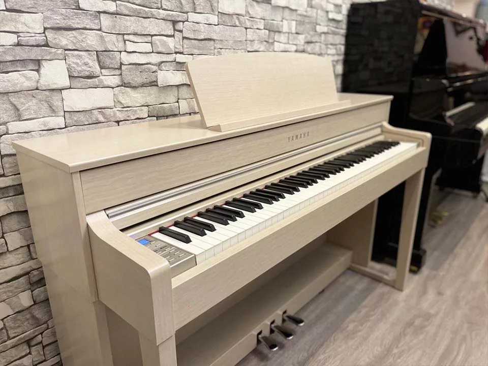 YAMAHA CLP-545 WA - Nah Music