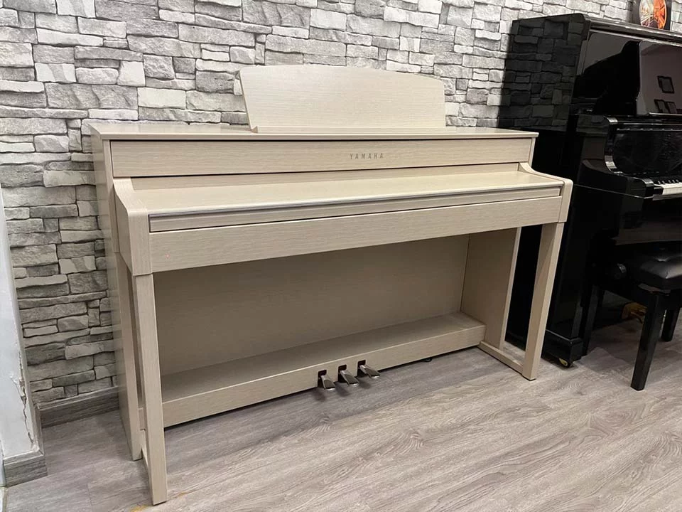 YAMAHA CLP-545 WA - Nah Music