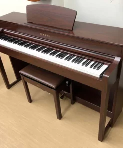 YAMAHA CLP-545 M