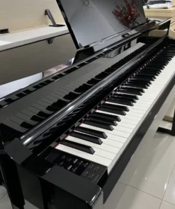 YAMAHA CLP-575 PE