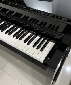 YAMAHA CLP-575 PE