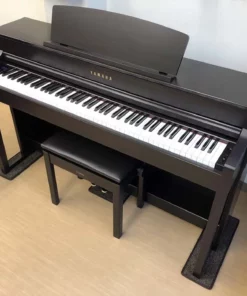 YAMAHA CLP-575 R