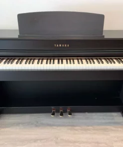 YAMAHA CLP-575 R