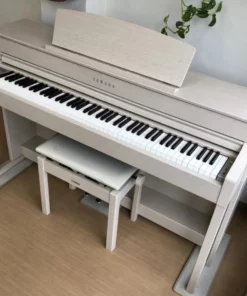 YAMAHA CLP-575 WA