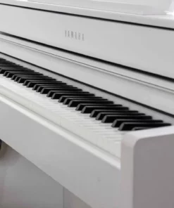 YAMAHA CLP-575 WH