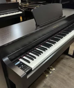 YAMAHA CLP-635 R