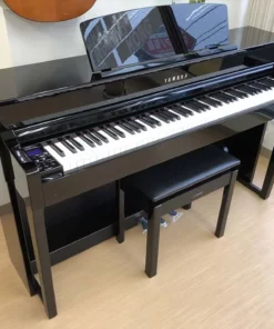 YAMAHA CLP-645 PE