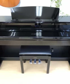 YAMAHA CLP-645 PE