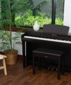 YAMAHA CLP-725 R