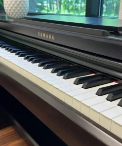 YAMAHA CLP-725 R