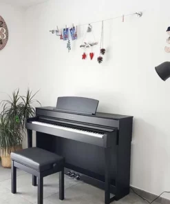 YAMAHA CLP-735 B