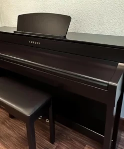YAMAHA CLP-735 R