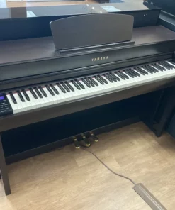 YAMAHA CLP-735 WA (USED)