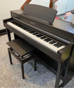 YAMAHA CLP-745 DW (USED)