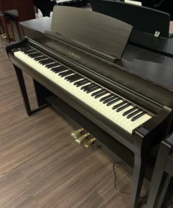 YAMAHA CLP-745 R (USED)
