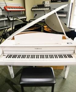 YAMAHA CLP-765GP WH (USED)