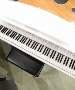 YAMAHA CLP-765GP WH (USED)