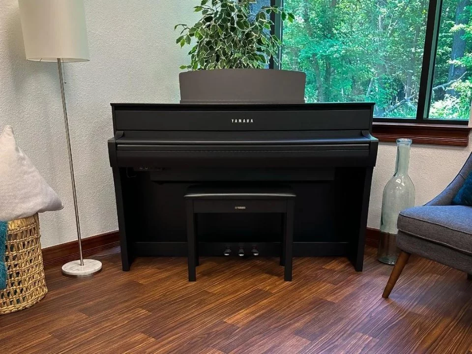 YAMAHA CLP-775 B – Toàn cảnh thiết kế tại Nah Music