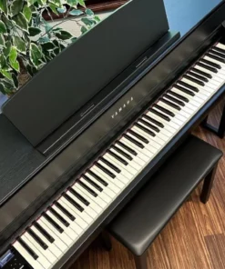 YAMAHA CLP-775 B