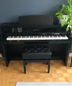 YAMAHA CLP-775 R (USED)
