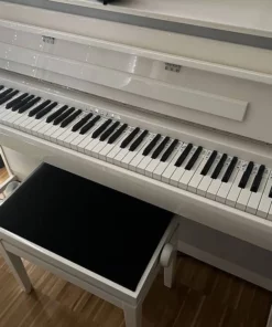 YAMAHA CLP-785 B (USED)