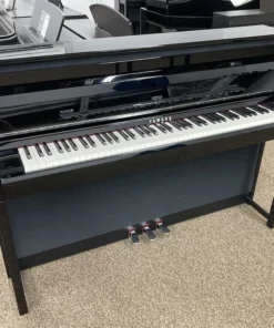 YAMAHA CLP-785 PE (USED)