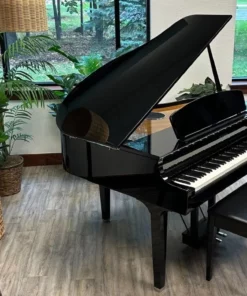 YAMAHA CLP-795 GP PE