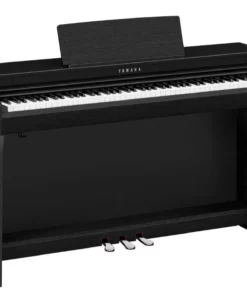 YAMAHA CLP-825 B