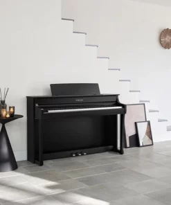 YAMAHA CLP-845 B