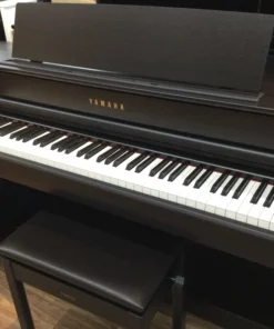 YAMAHA CLP-845 B
