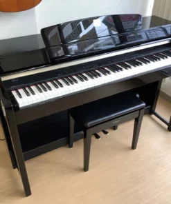 YAMAHA CLP-370 PE