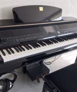 YAMAHA CVP-405 PE