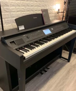 YAMAHA CVP-705 B