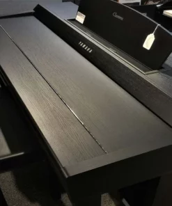 YAMAHA CVP-705 B