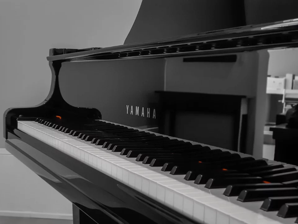 Đàn piano Yamaha YAMAHA GC2 PE (USED) – Chi tiết bàn phím