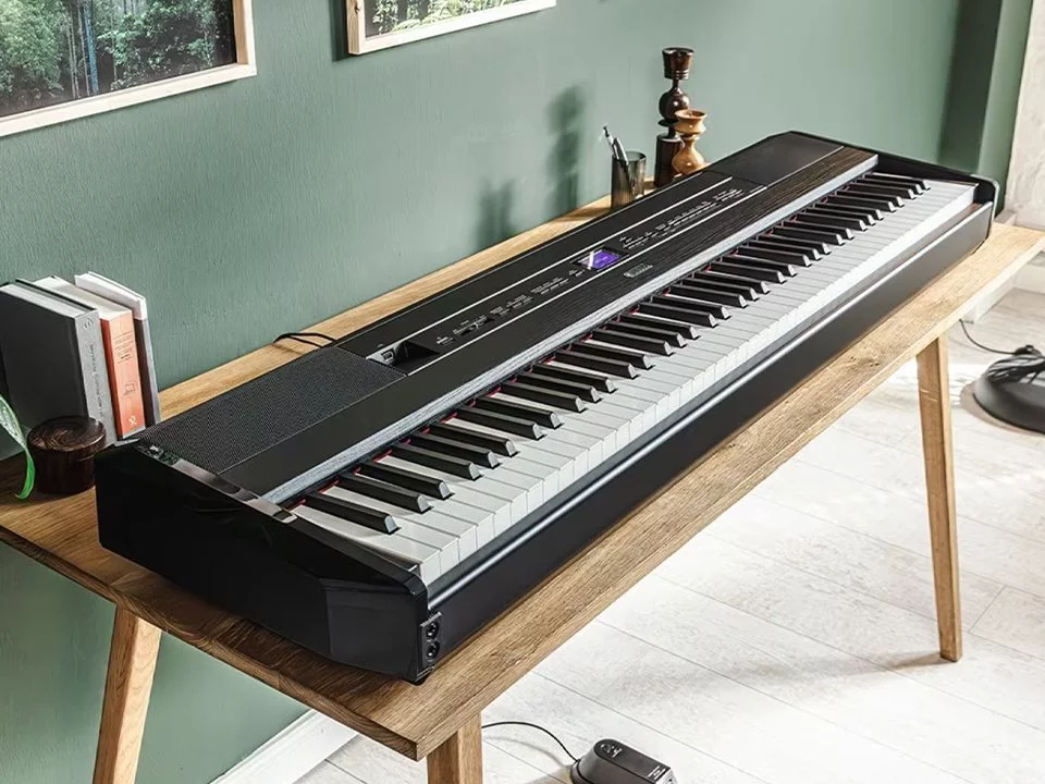YAMAHA P-525