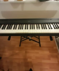 YAMAHA P-95