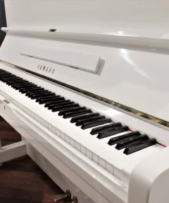 YAMAHA U1 Wh