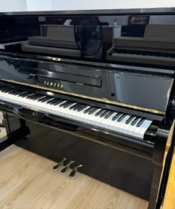 YAMAHA U1A